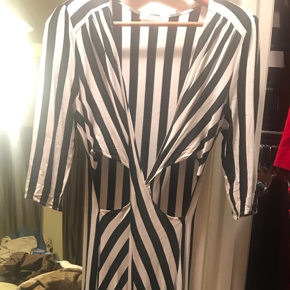 Black and White Striped Cut Out maxi Dress - Picture 2 of 3